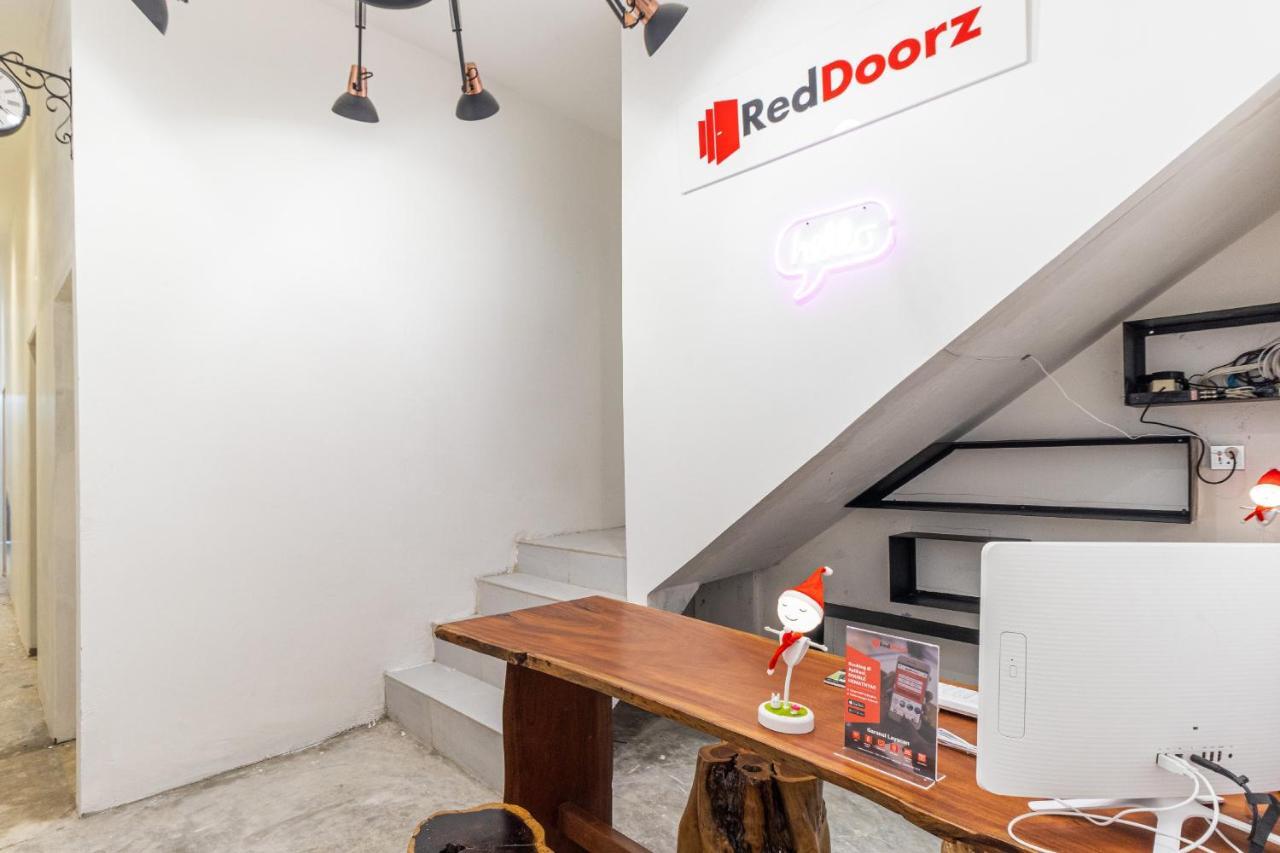 Reddoorz Plus At Mitrotel Medan Sunggal Exterior photo