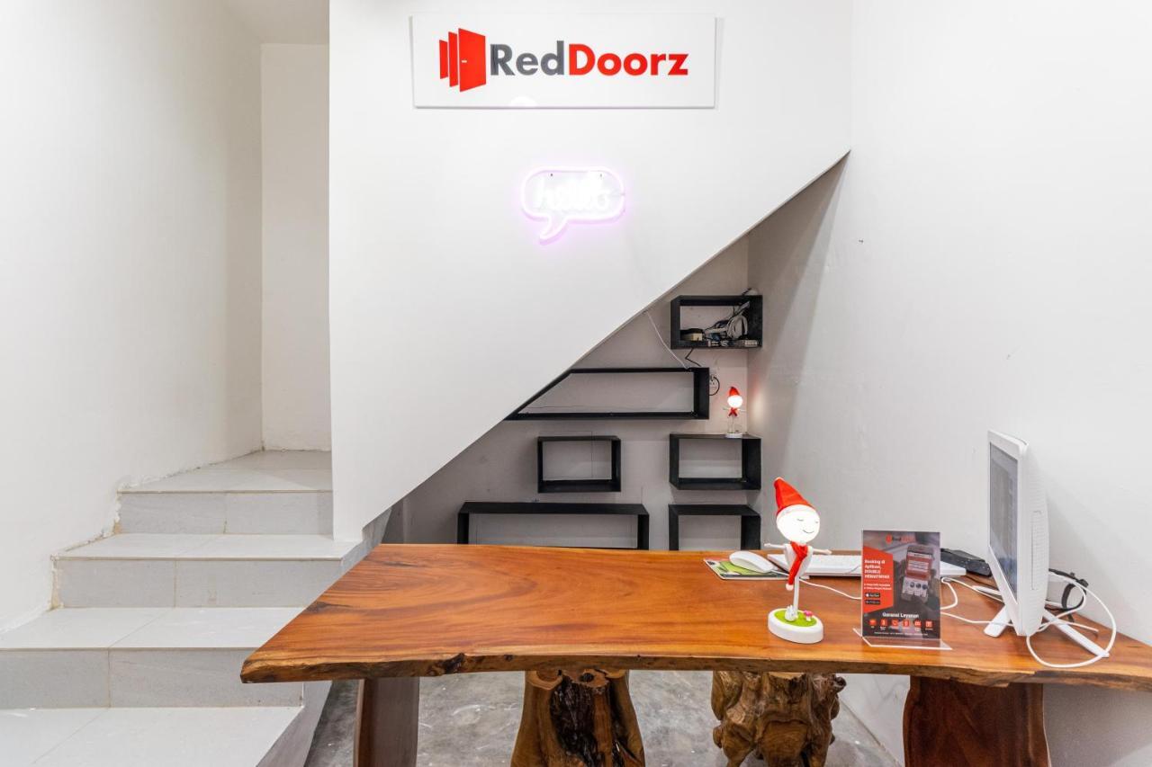 Reddoorz Plus At Mitrotel Medan Sunggal Exterior photo